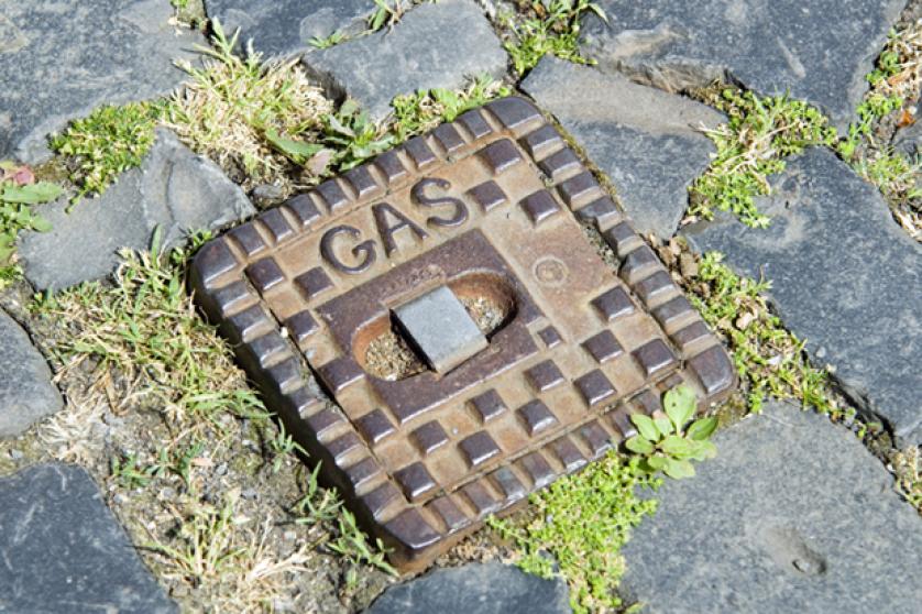 Gas