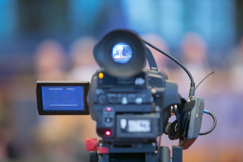 kamera spaudos konferencijoje