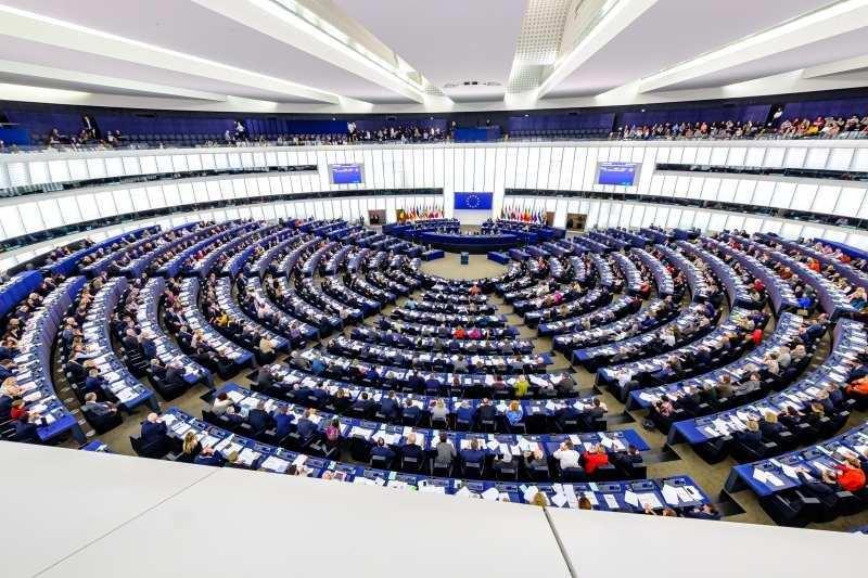 Europarlementsleden in de plenaire zaal te Straatsburg