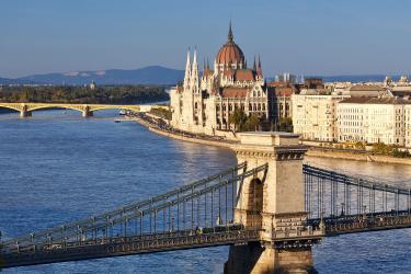 Chain Bridge over Danube River and Hungarian Parliament Building, Budapest, Hungary