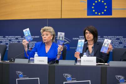Conférence de presse sur l'enlèvement d'enfants en Europe